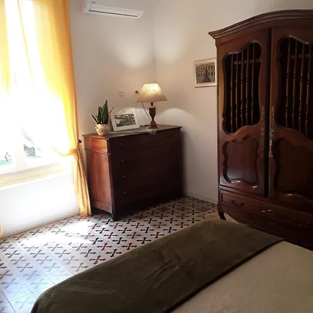 Holiday home L'oustau *